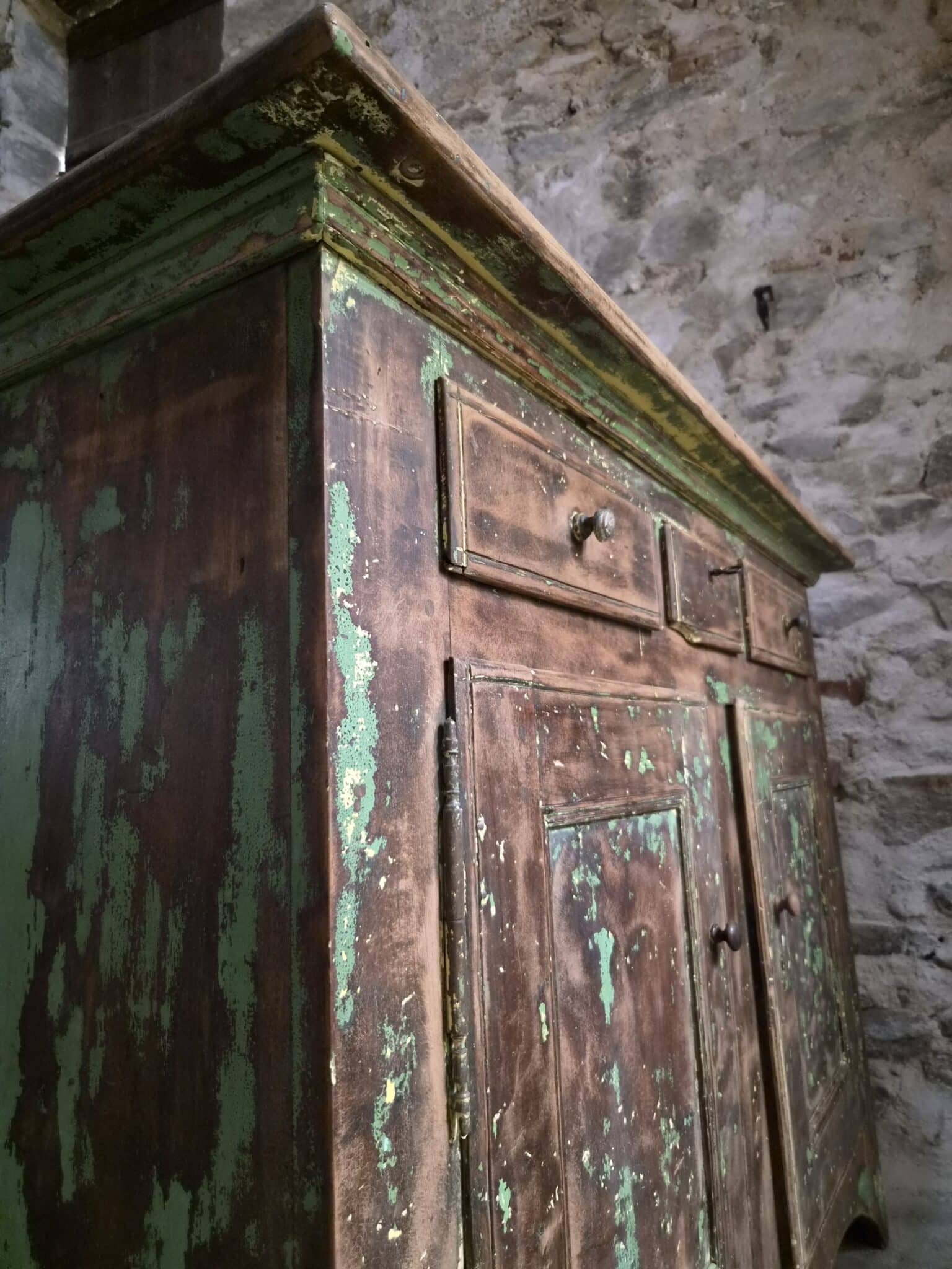 Rustic French Walnut Buffet Cabinet, 18th Century, 3 Drawers & 2 Doors (19)
