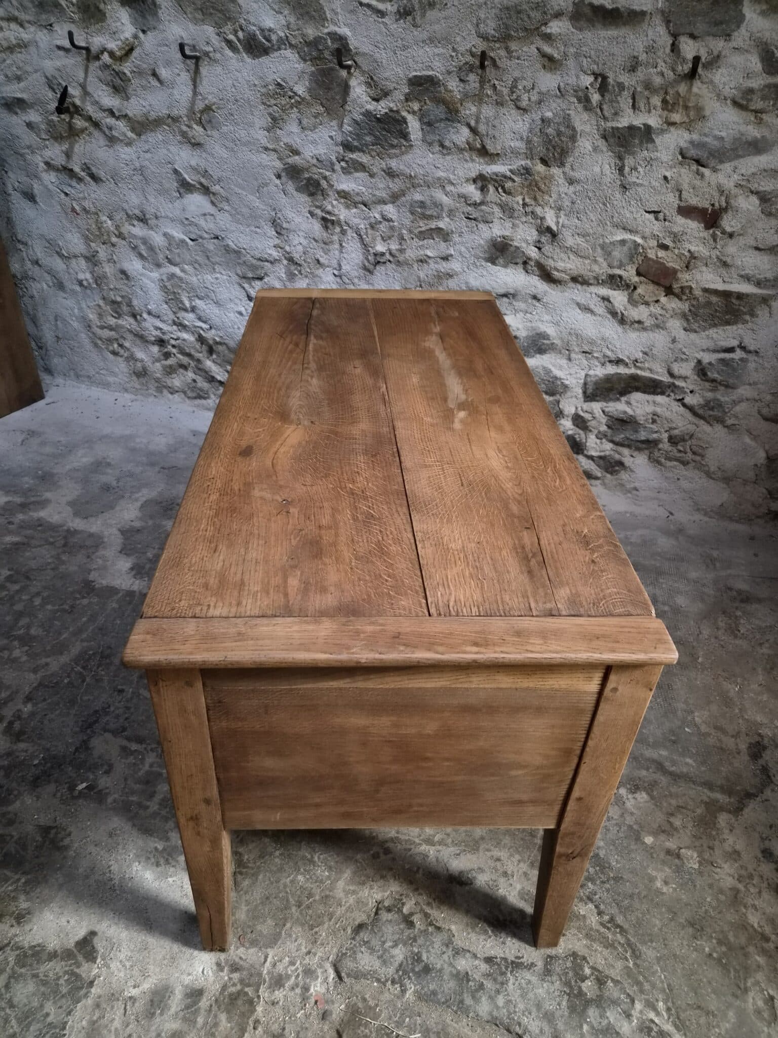 Antique French Oak Flour Chest – 19th Century Farmhouse Side Table (16)