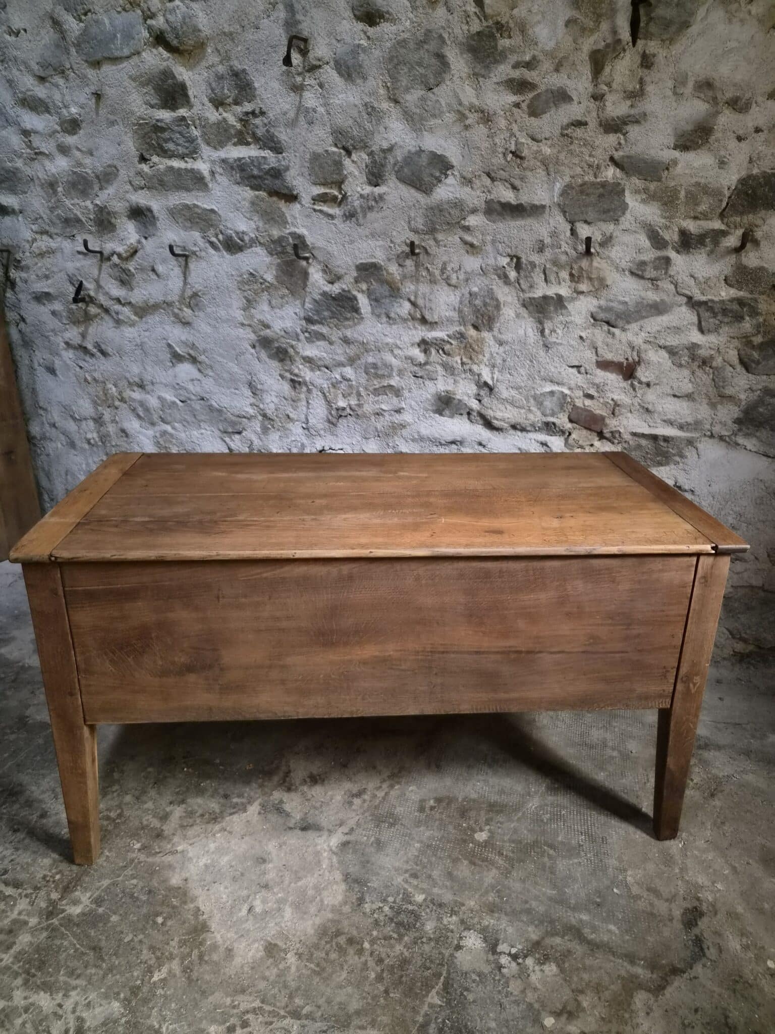 Antique French Oak Flour Chest – 19th Century Farmhouse Side Table (19)