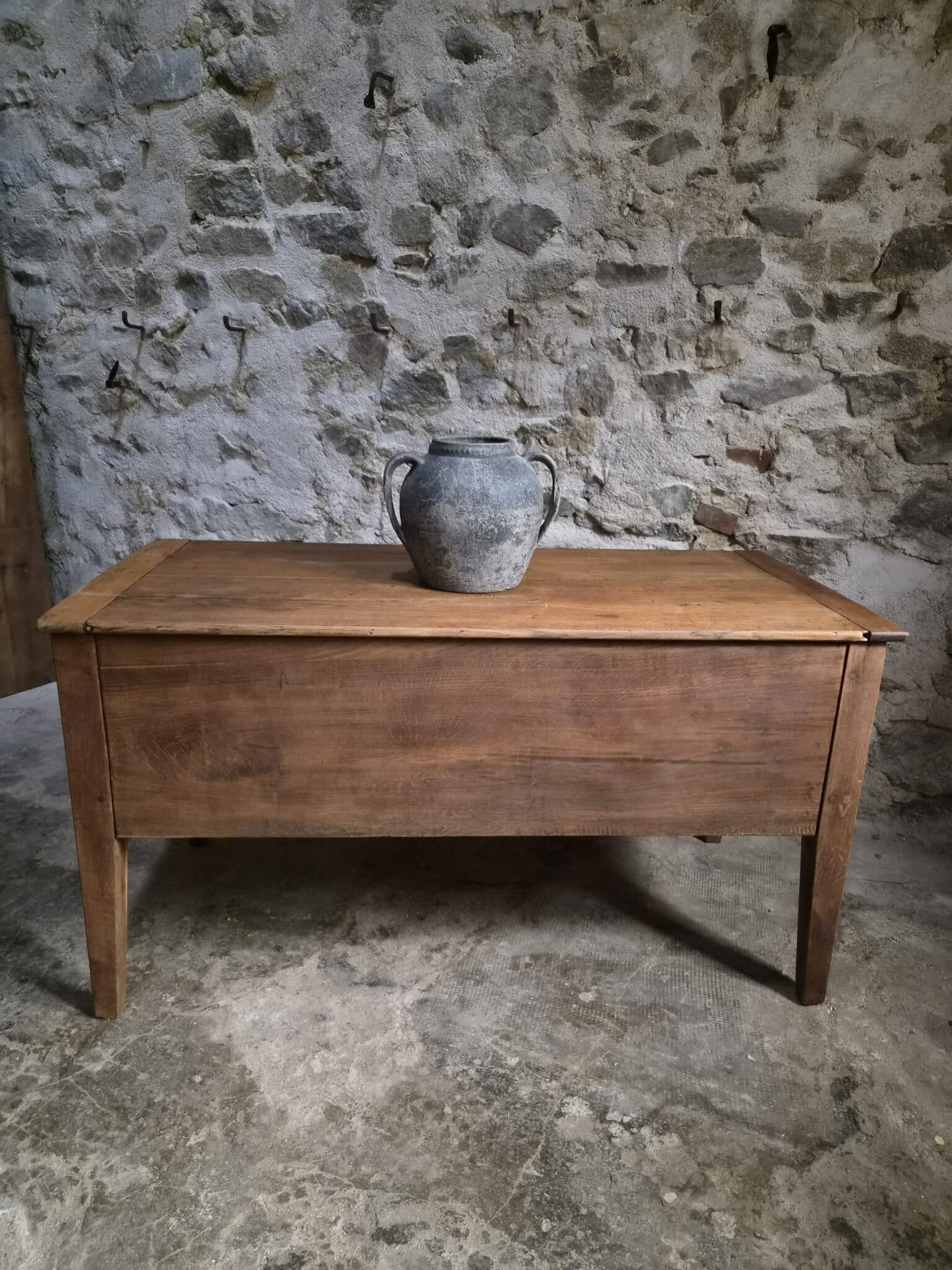 Antique French Oak Flour Chest – 19th Century Farmhouse Side Table (4)