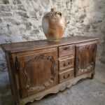 Large 18th Century French Oak Buffet Cabinet from Auvergne (1)