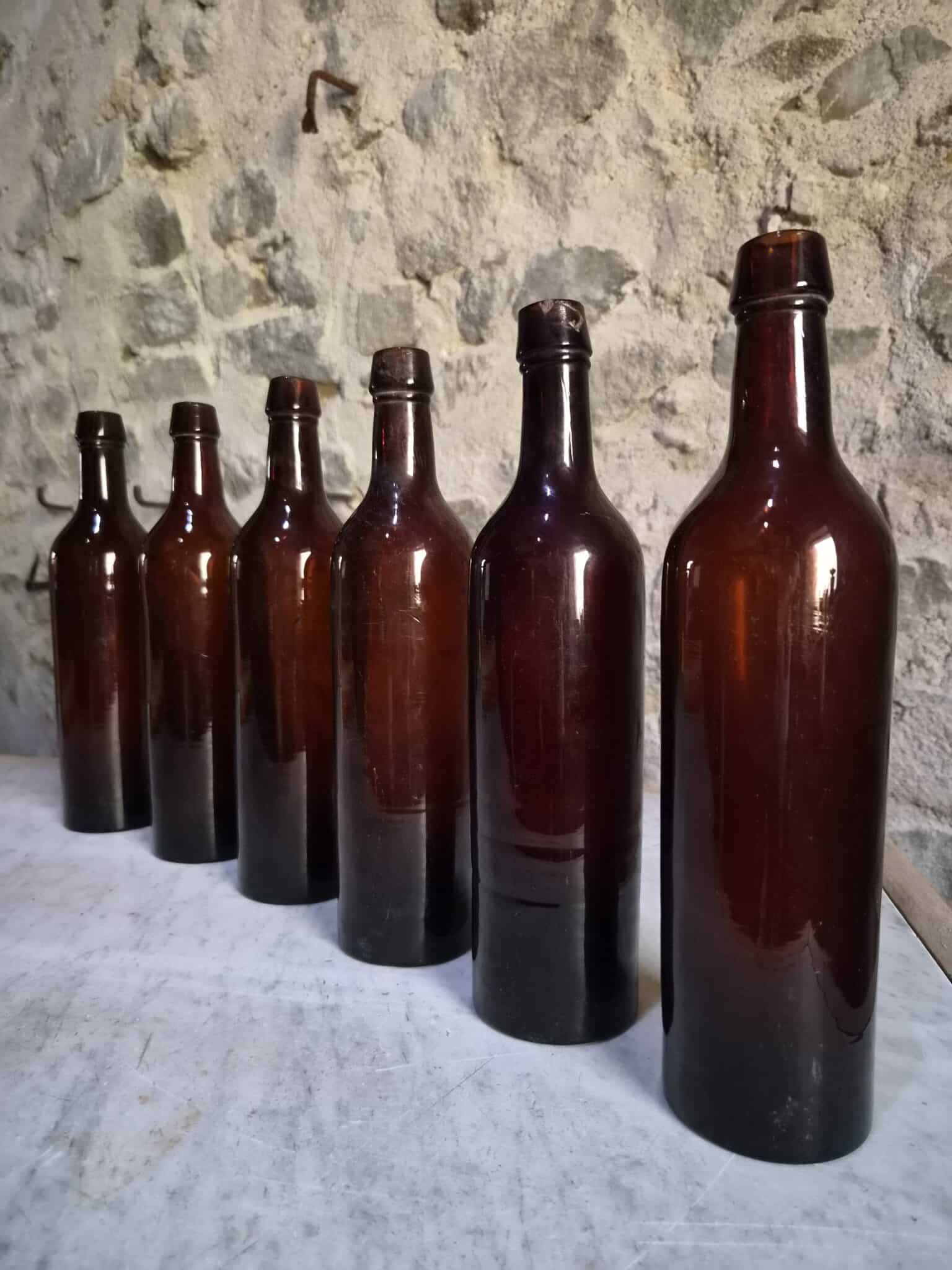 Set of 6 Antique French Bordeaux Wine Bottles in Ruby-Brown Glass, 19th Century (5)