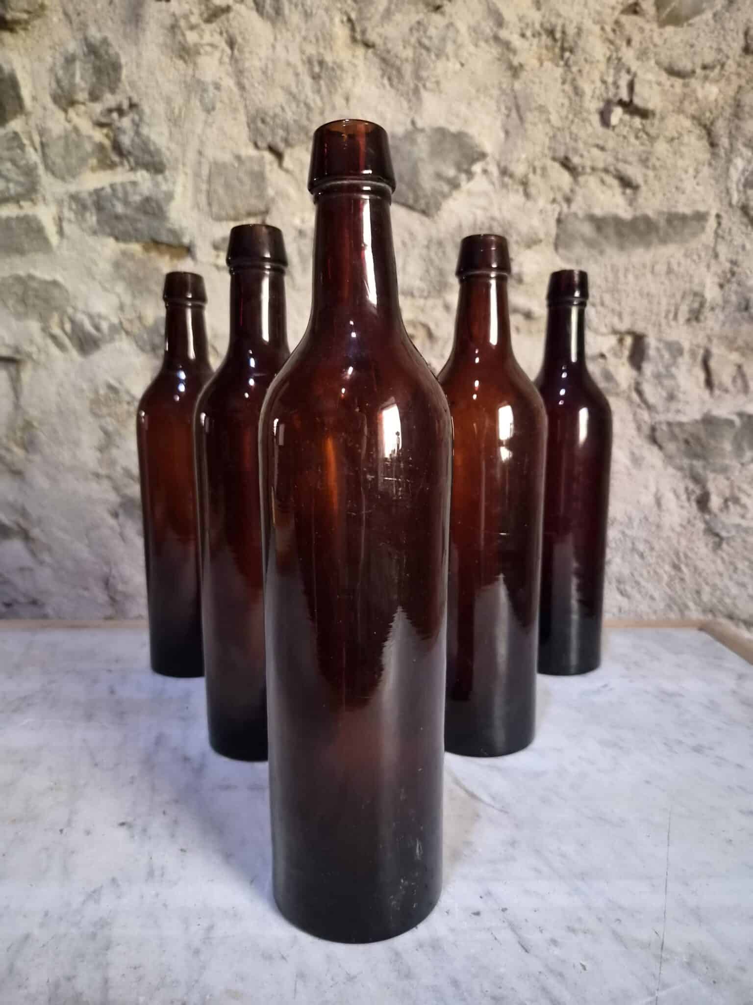 Set of 6 Antique French Bordeaux Wine Bottles in Ruby-Brown Glass, 19th Century (9)