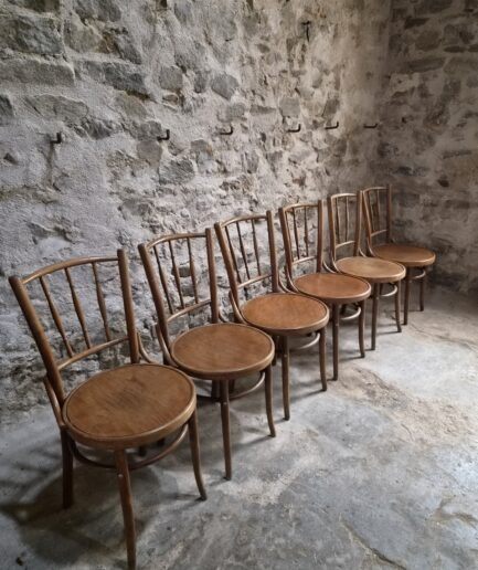 Set of 6 Fischel Bentwood Bistro Chairs, Czechoslovakia, circa 1930–1950 (1)
