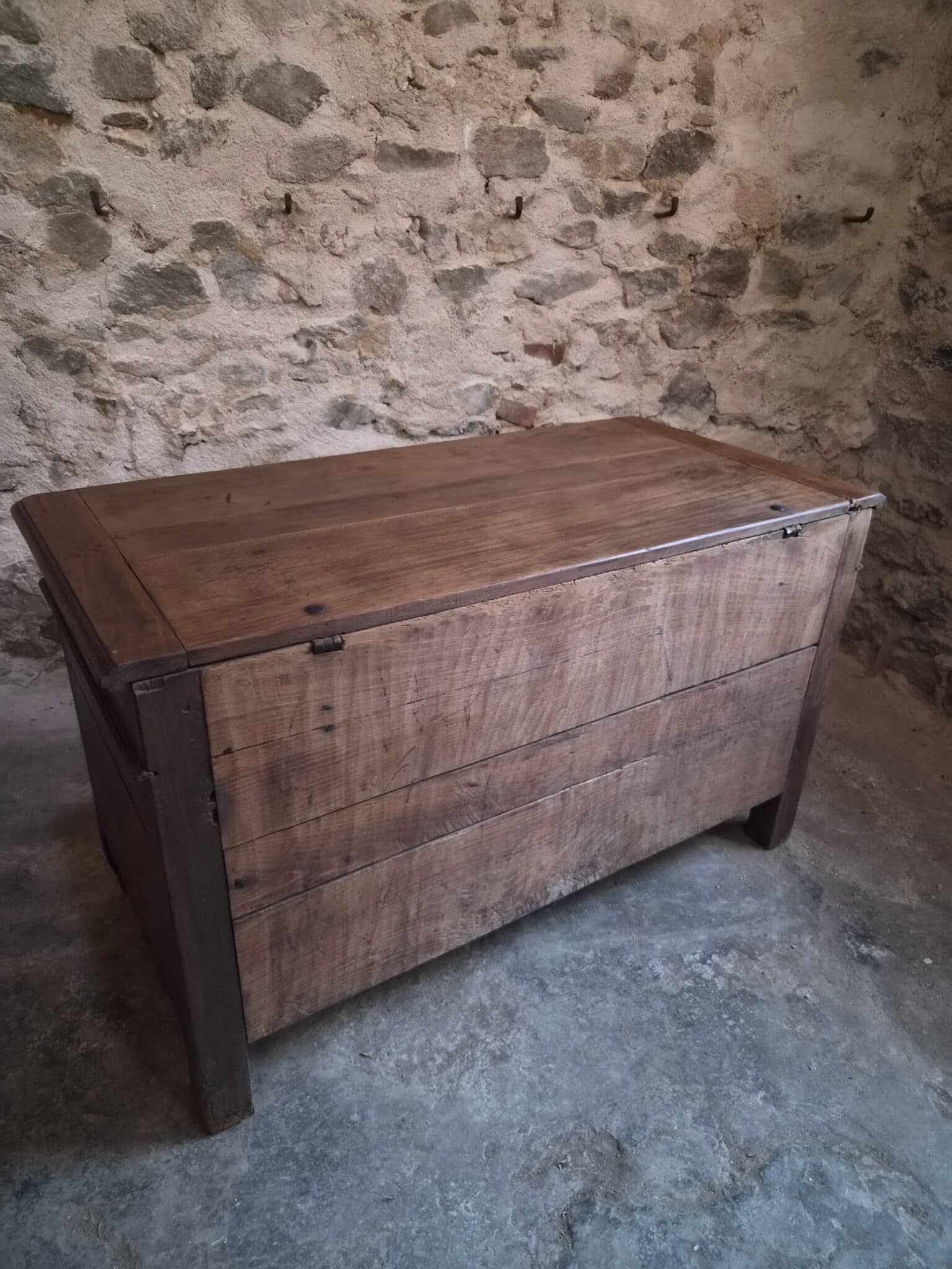 Antique Oak Marriage Chest Blanket Chest – 18th Century, French Auvergne (9)